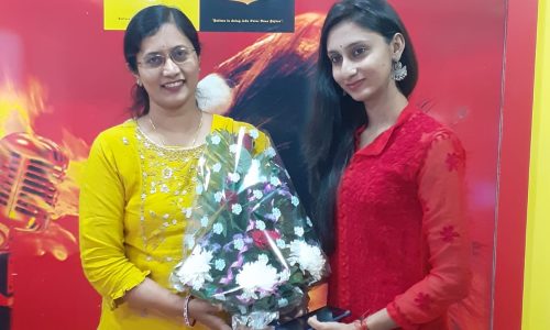 Dr Sumi Agrawal, Professor & Senior Gynecologist, Laparoscopic Surgeon, Infertility Specialist - Gynocare Dr Agrawal's Clinic 1